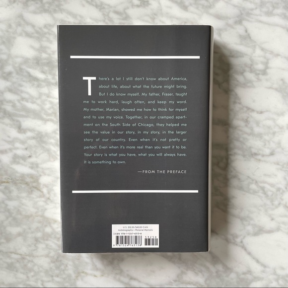 BECOMING by Michelle Obama - Picture 2 of 2